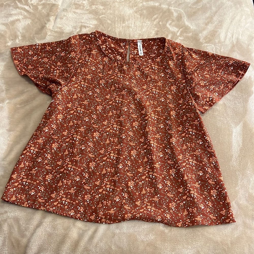 Floral Top ( Business Casual)